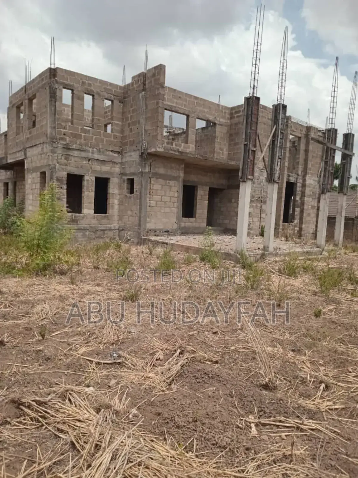 Uncompleted Five Bedroom Duplex Behind Shoprite G.R.A Fate
