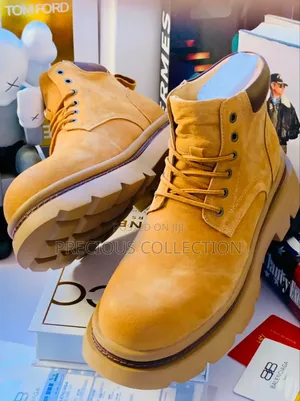 Light Suede Luxury Balenciaga Lace Up Shoes