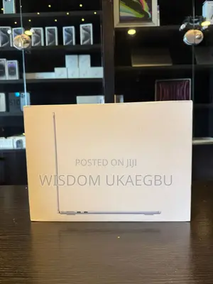 New Laptop Apple MacBook Air 2025 M4 13-Inch 16GB Apple M4 SSD 256GB