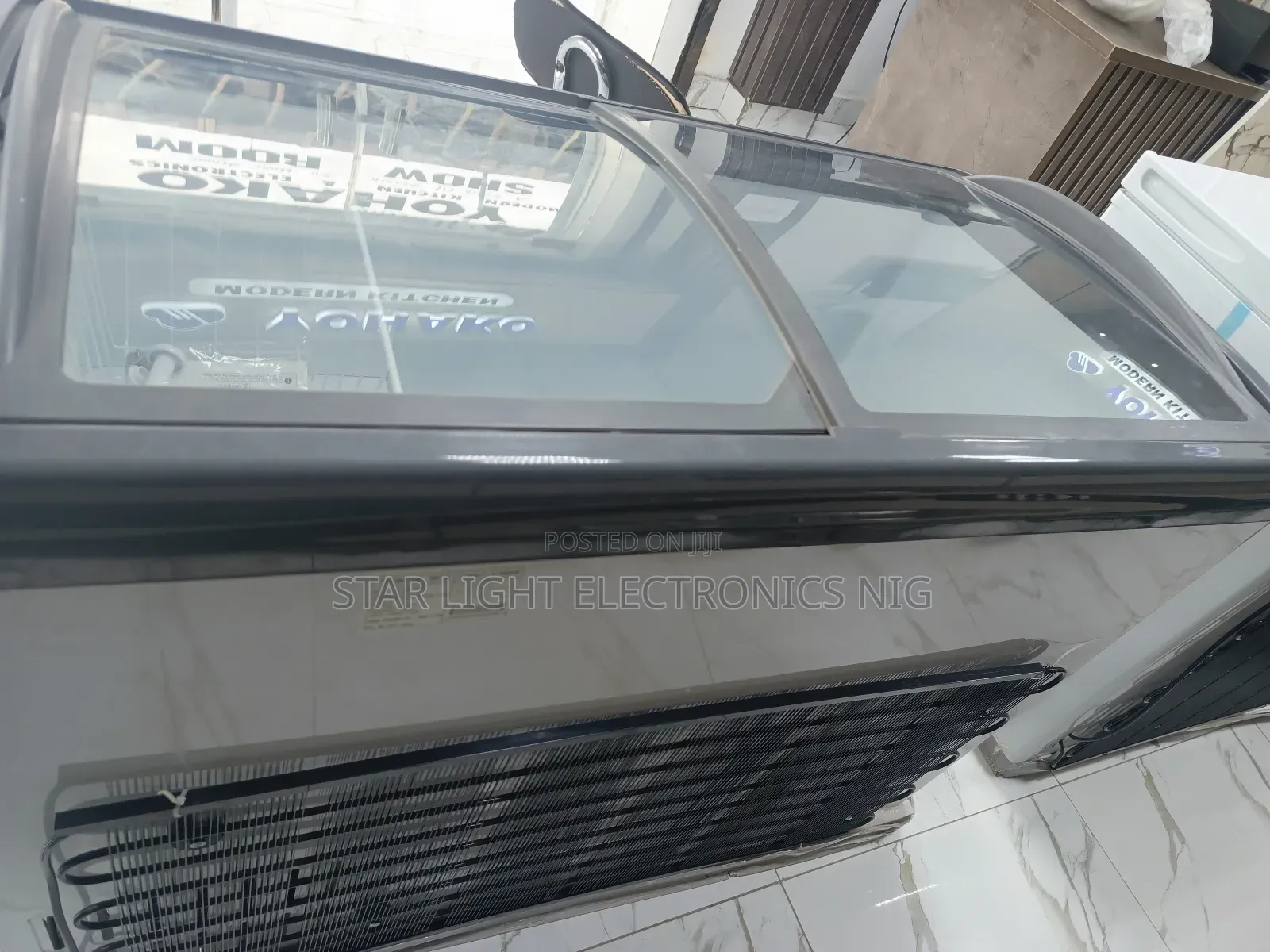 Show Case Freezer Solar 290 Liters