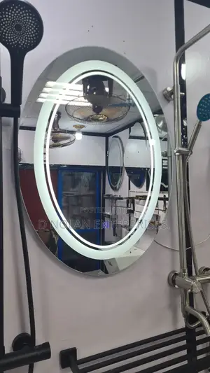 Led Mirror and Plain Mirror