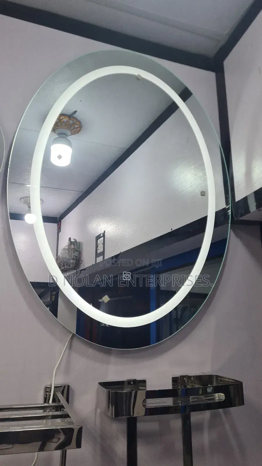 Led Mirror and Plain Mirror