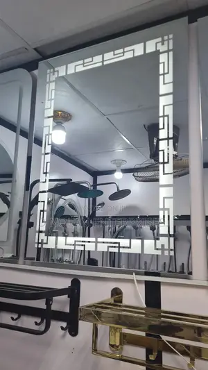 Led Mirror and Plain Mirror