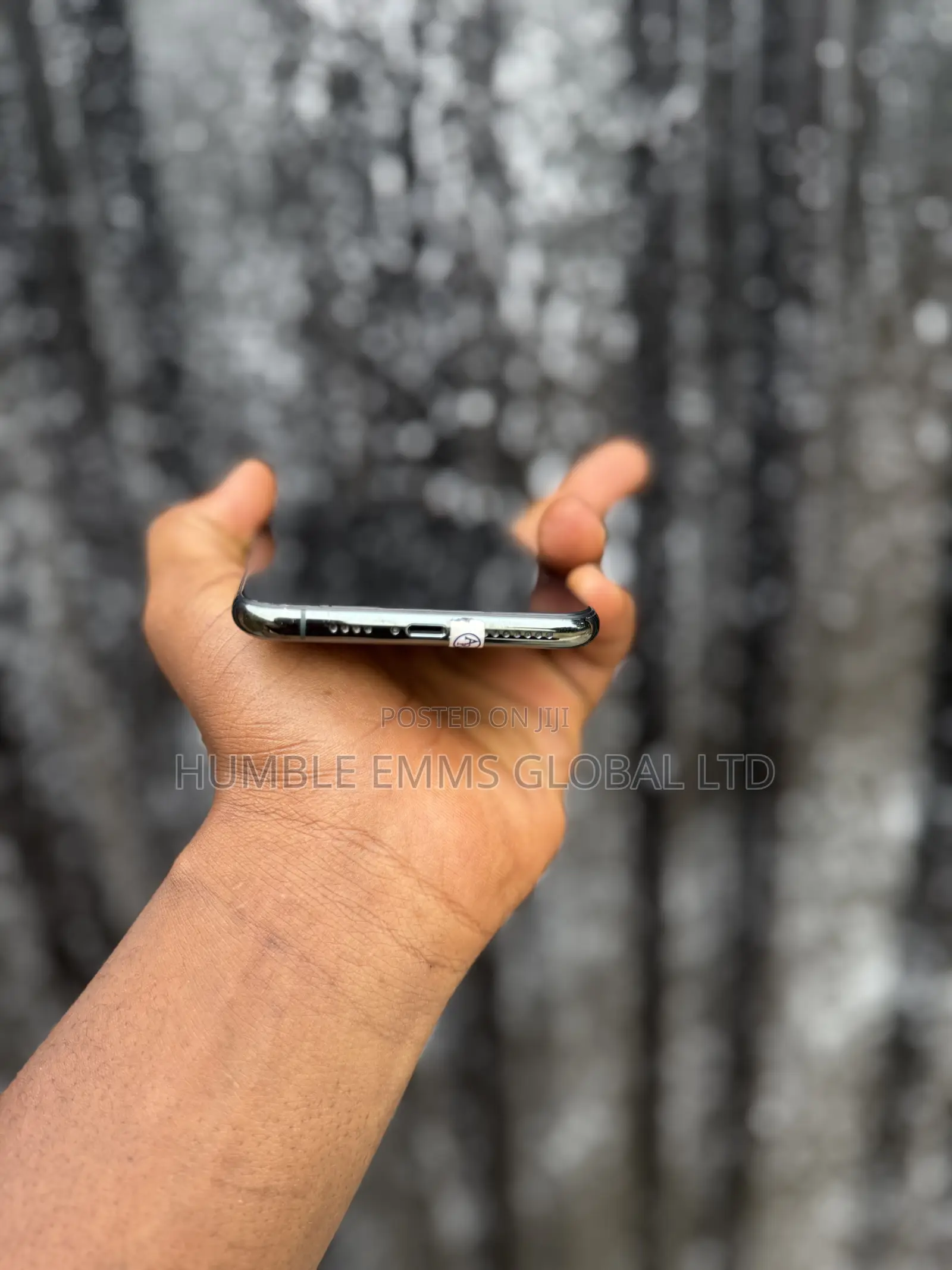 New Apple iPhone 11 Pro Max 64 GB Gray