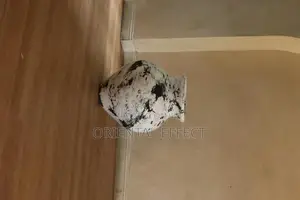 Aradel Pot (White Rustic)