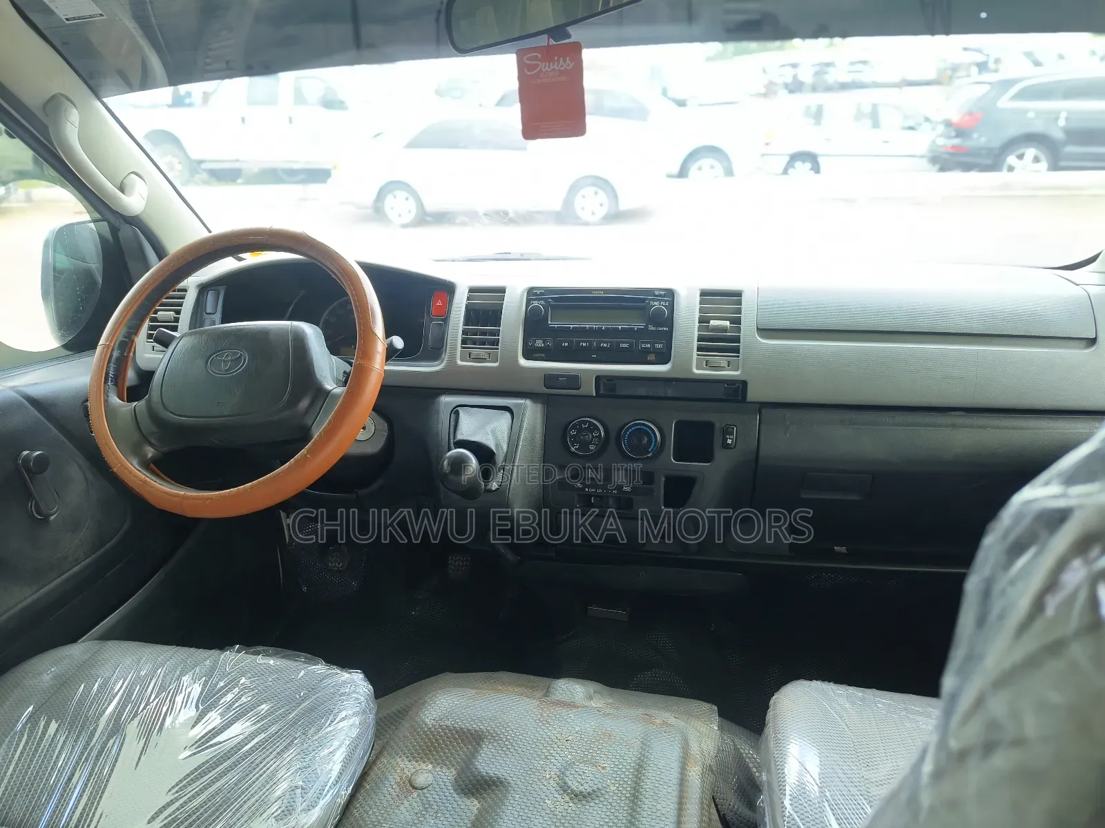 Toyota HiAce 2012 White
