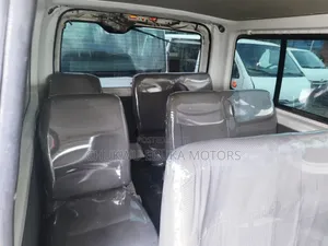 Toyota HiAce 2012 White
