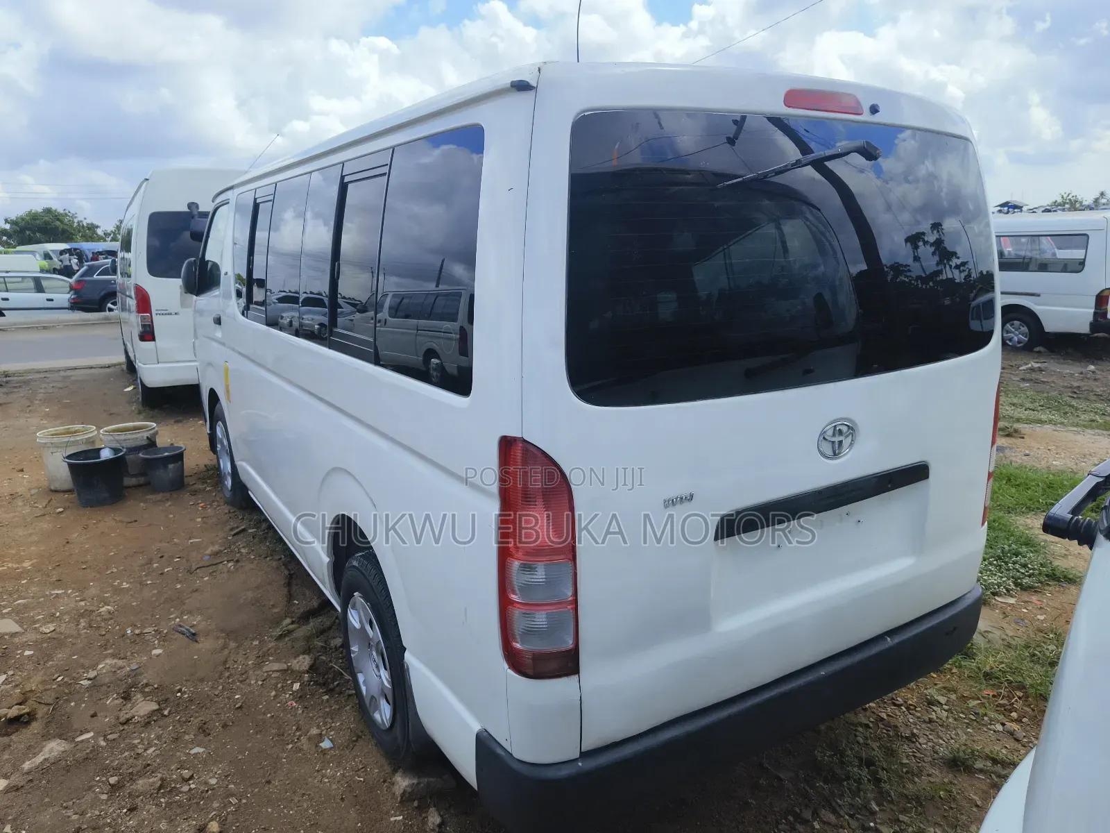 Toyota HiAce 2012 White