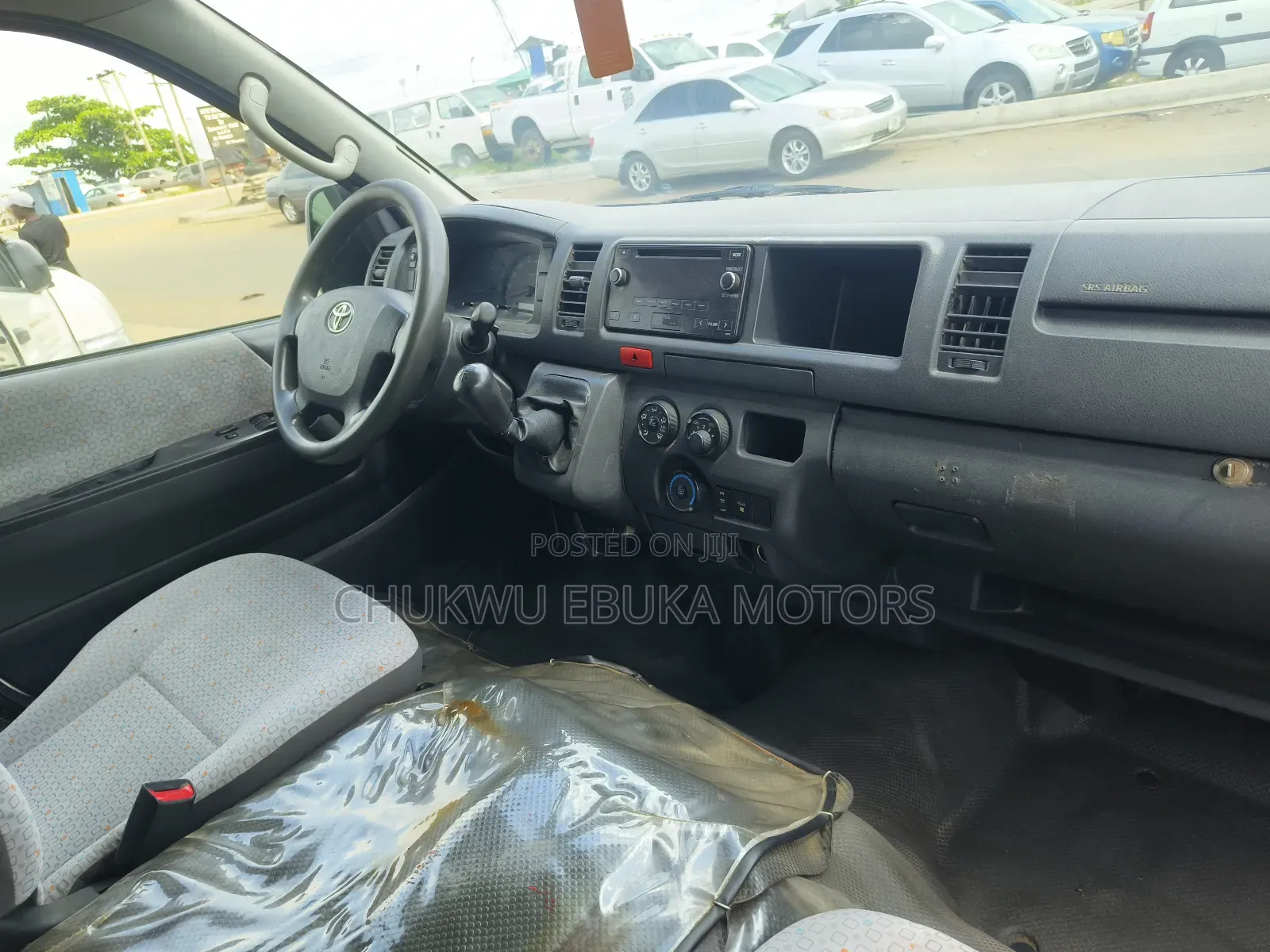 Toyota Grand HiAce 2015 White