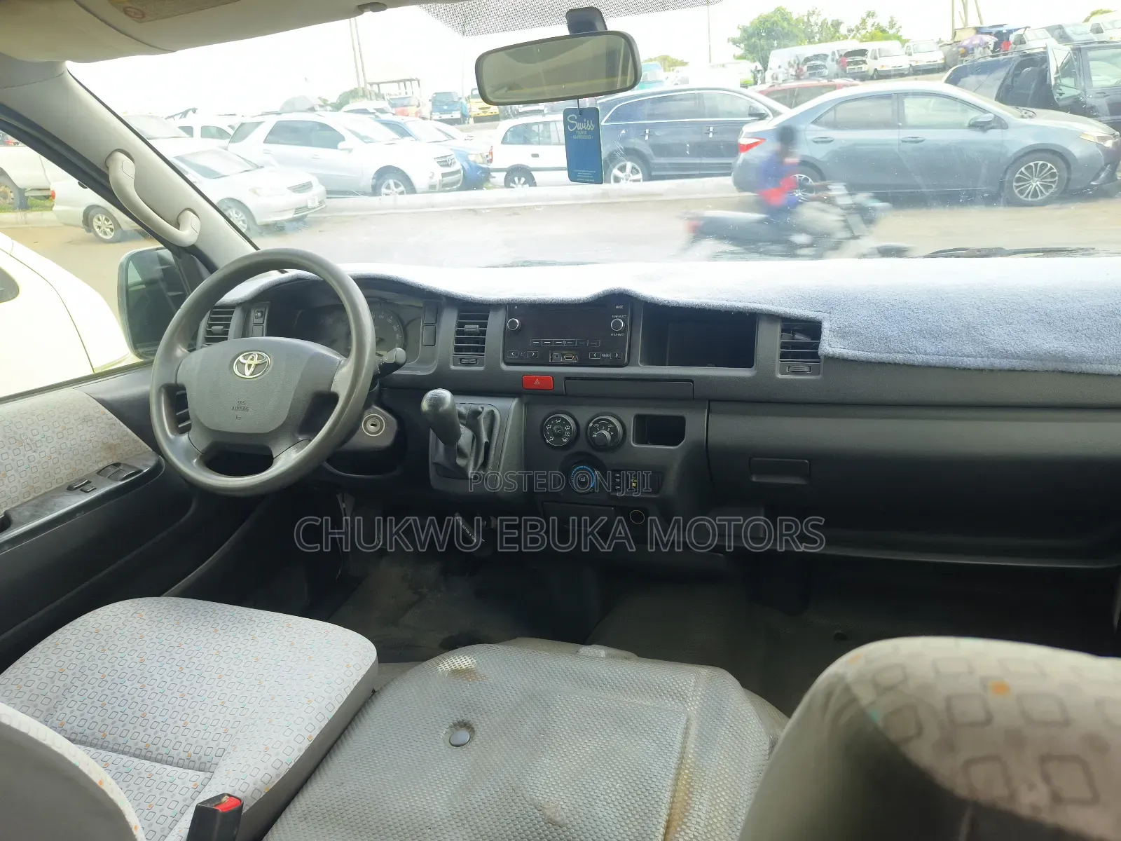 Toyota Grand HiAce 2015 White