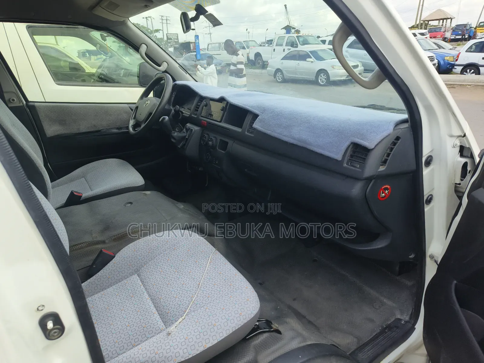 Toyota Grand HiAce 2015 White