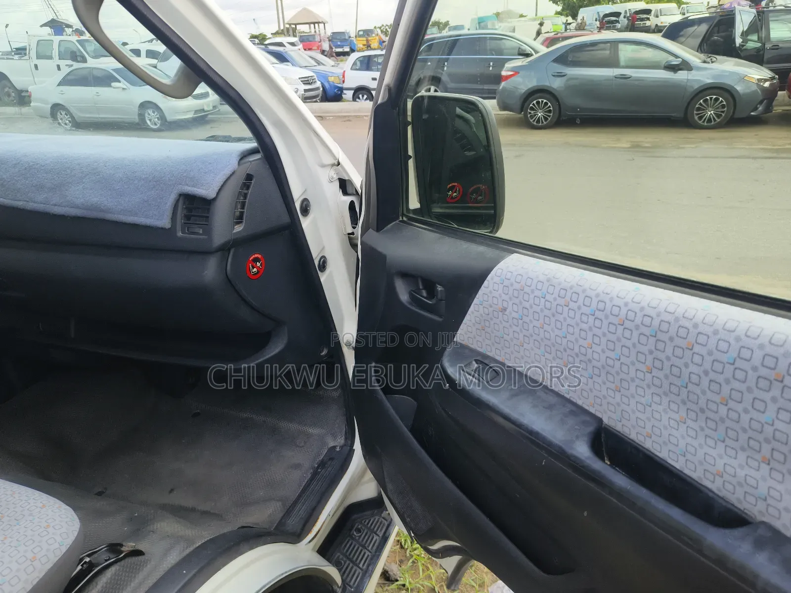 Toyota Grand HiAce 2015 White