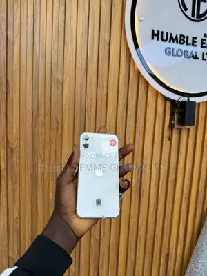 New Apple iPhone 11 128 GB White