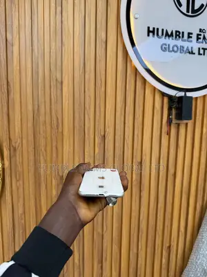 New Apple iPhone 11 128 GB White