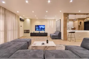 Luxury 2bedroom Waterfront Apartment