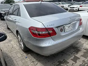 Mercedes-Benz E350 Base 2dr 4Matic Coupe AWD (3.5L 6cyl 7A) 2013 Silver