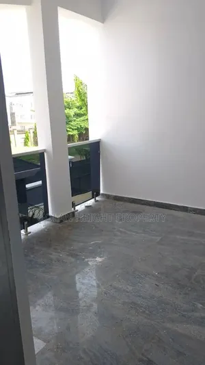 5bdrm Duplex in Apo for rent