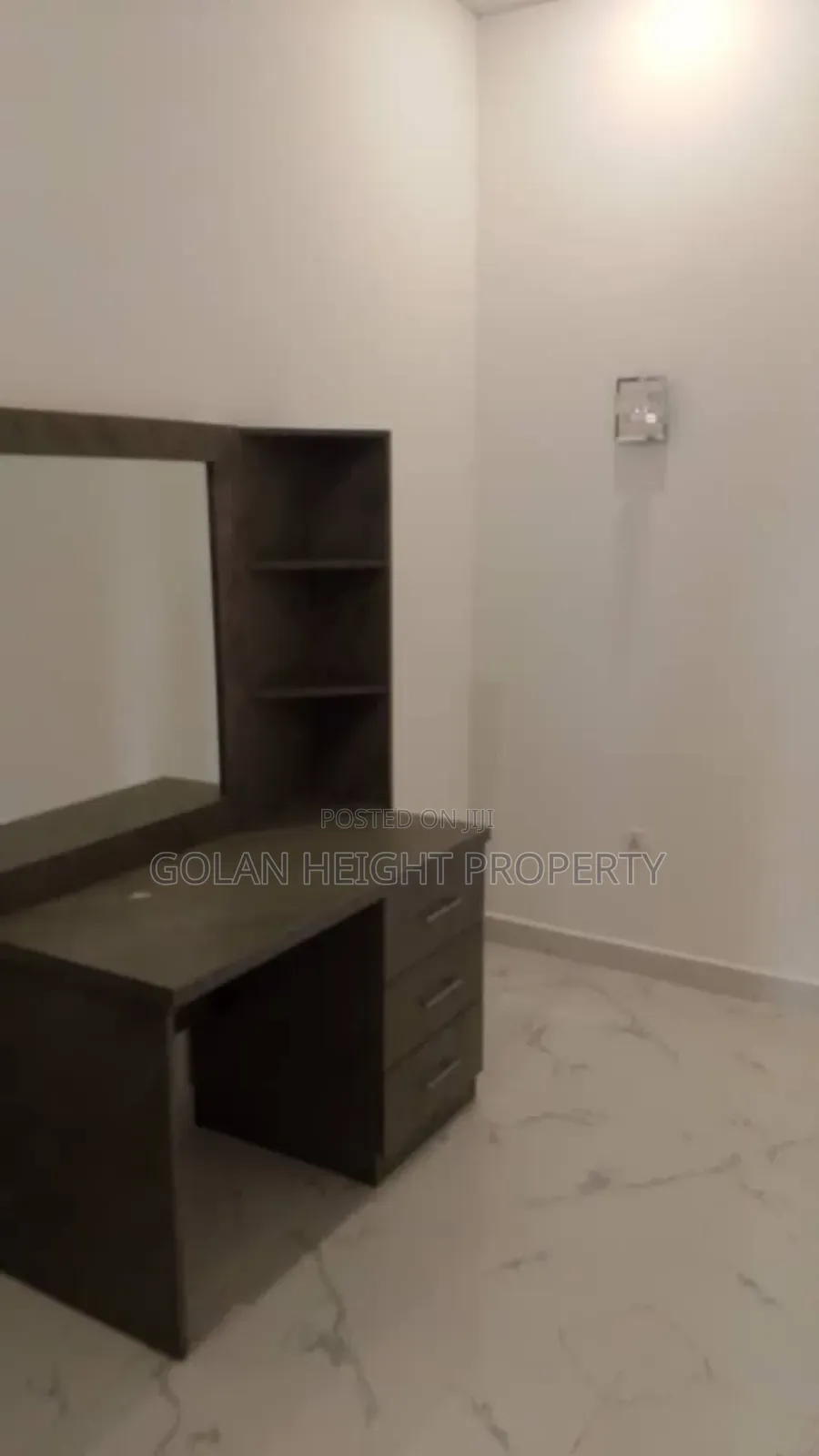5bdrm Duplex in Apo for rent