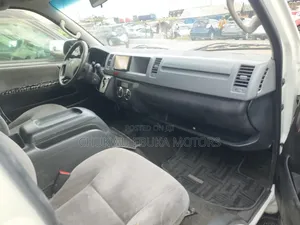 Toyota Grand HiAce 2014 White
