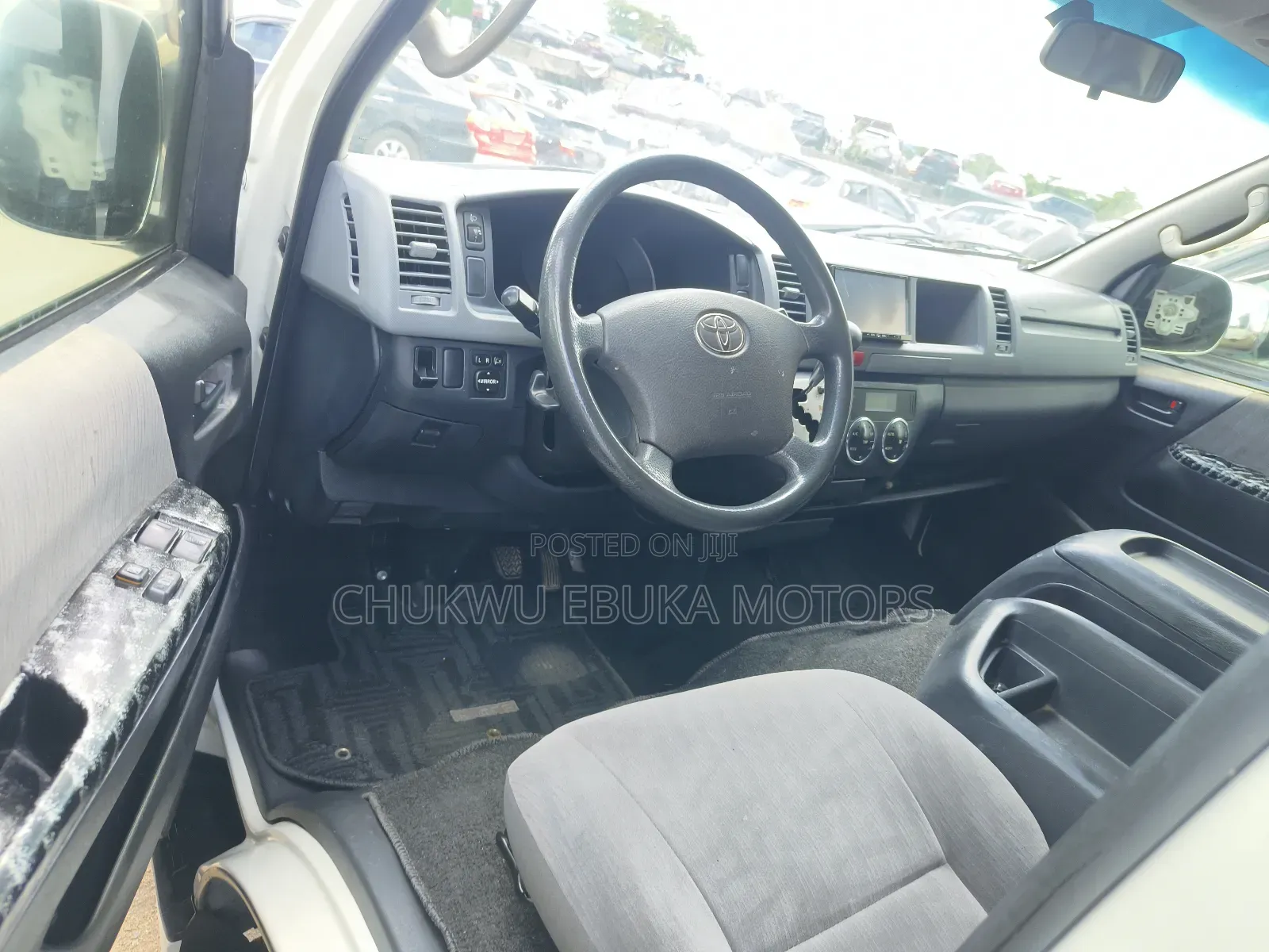 Toyota Grand HiAce 2014 White