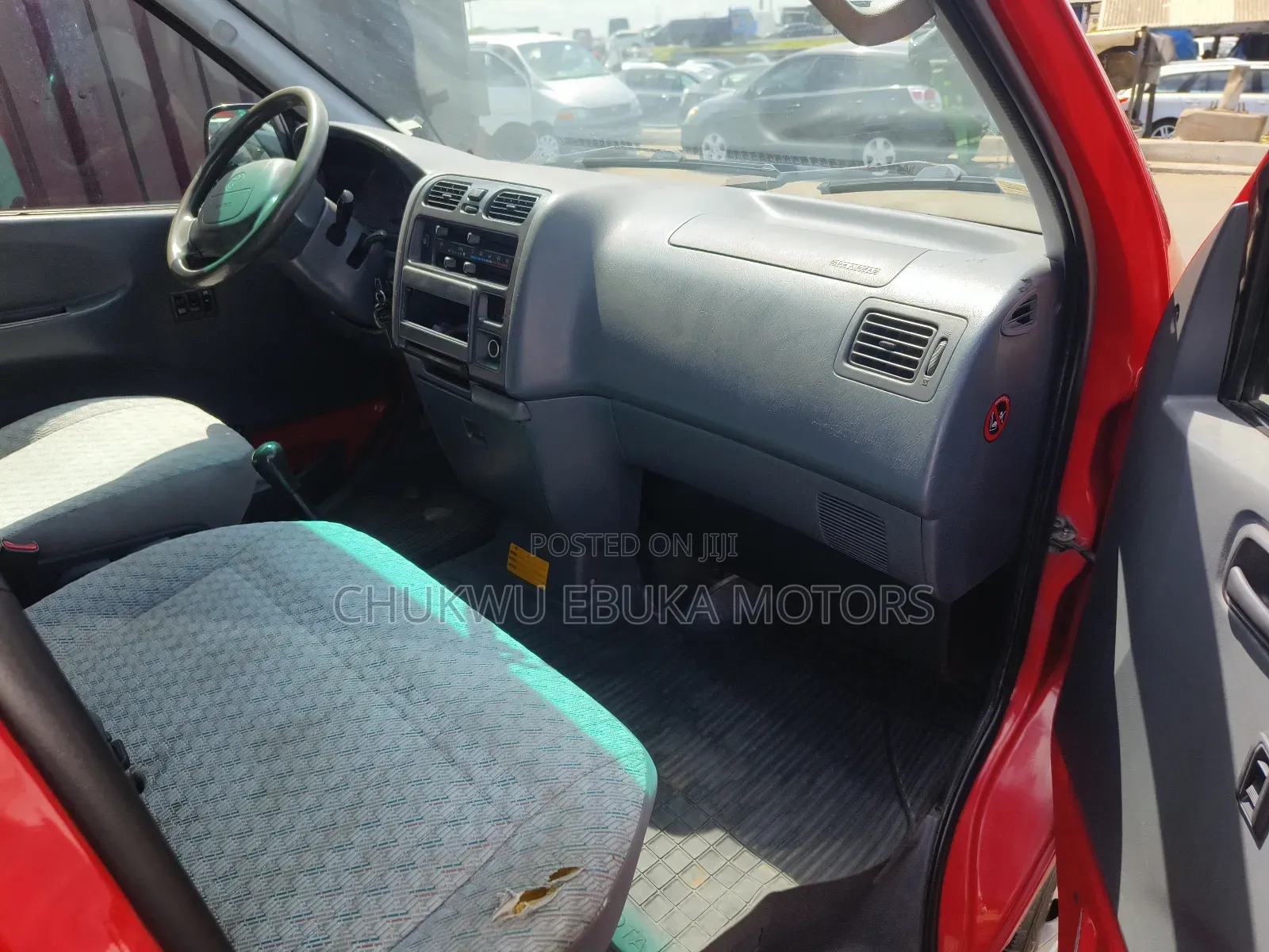 Toyota HiAce 2004 Red