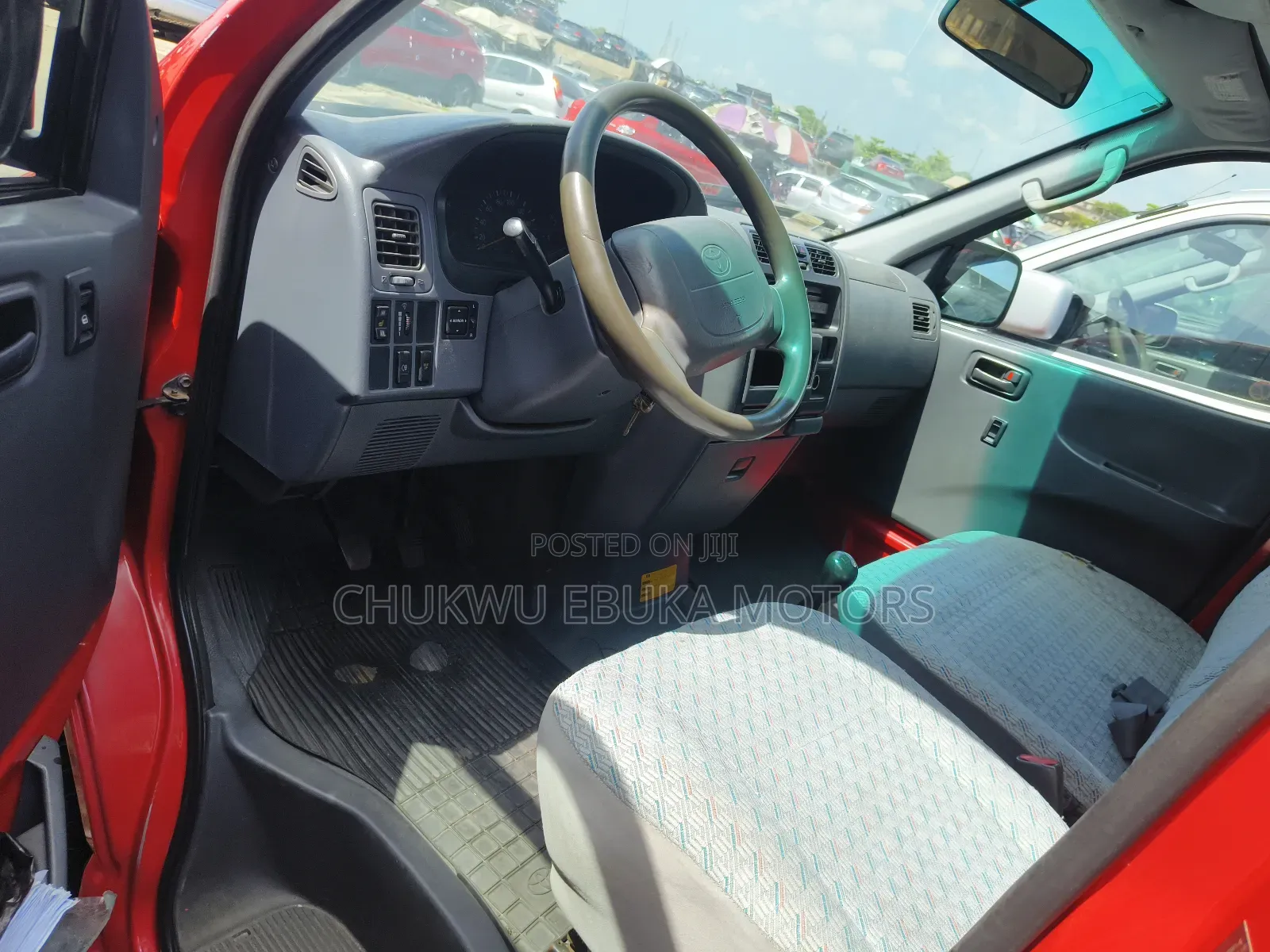 Toyota HiAce 2004 Red
