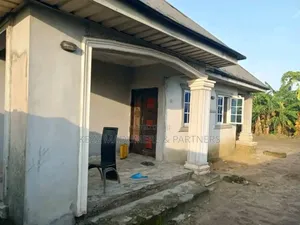 3bdrm Bungalow in Off Apu Road , for sale