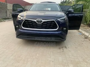 Toyota Highlander 2023 Blue