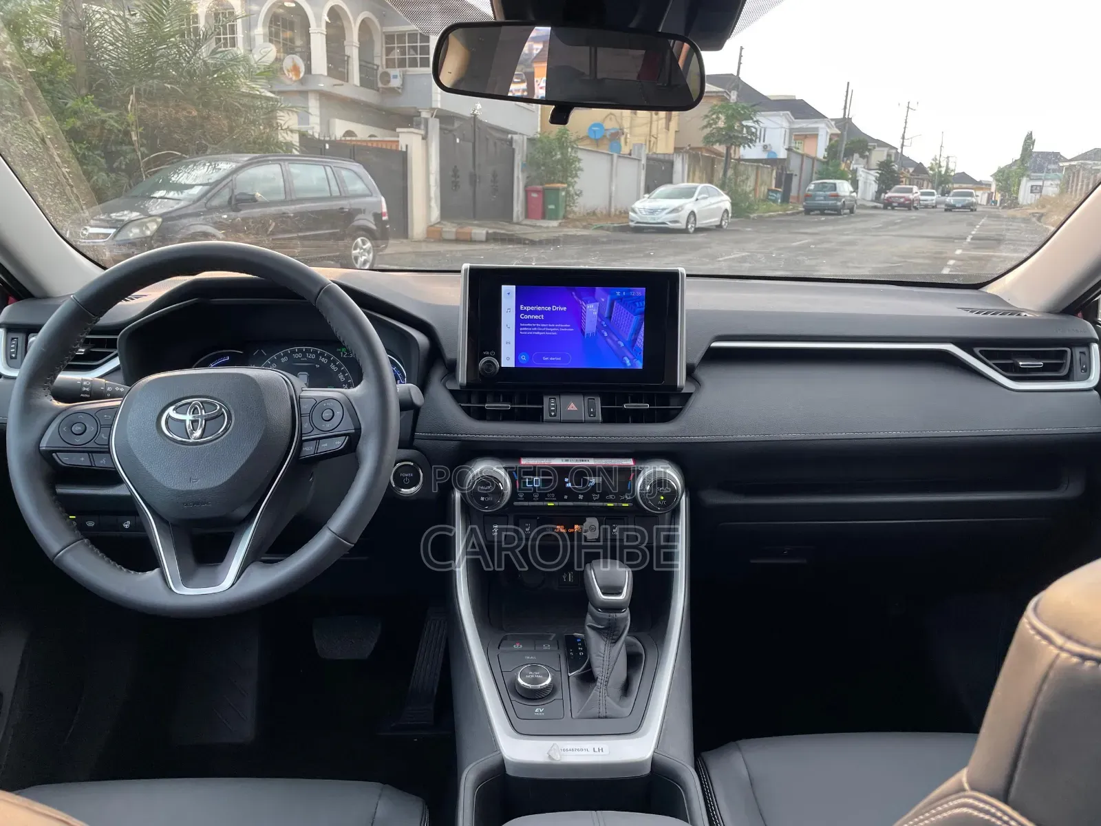 Toyota RAV4 2021 White