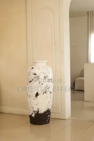 Uri Pot (White Splash)