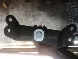 Engine Seat Hilux