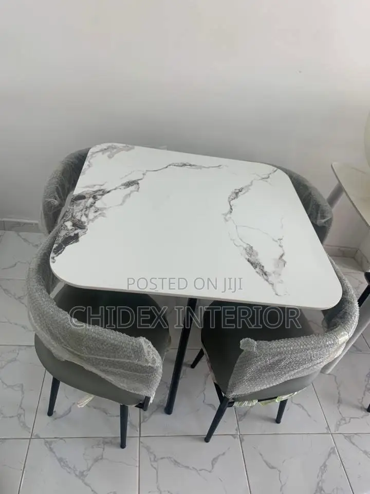 Classic Dining Table 4seater