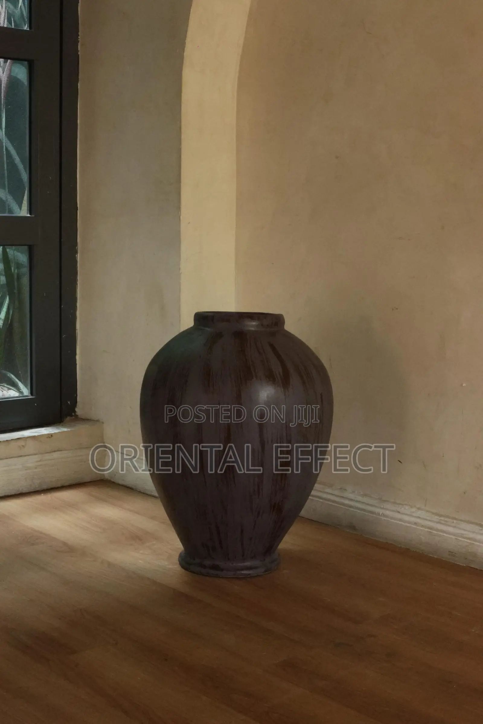 Camelot Pot (Vertical Stroked)