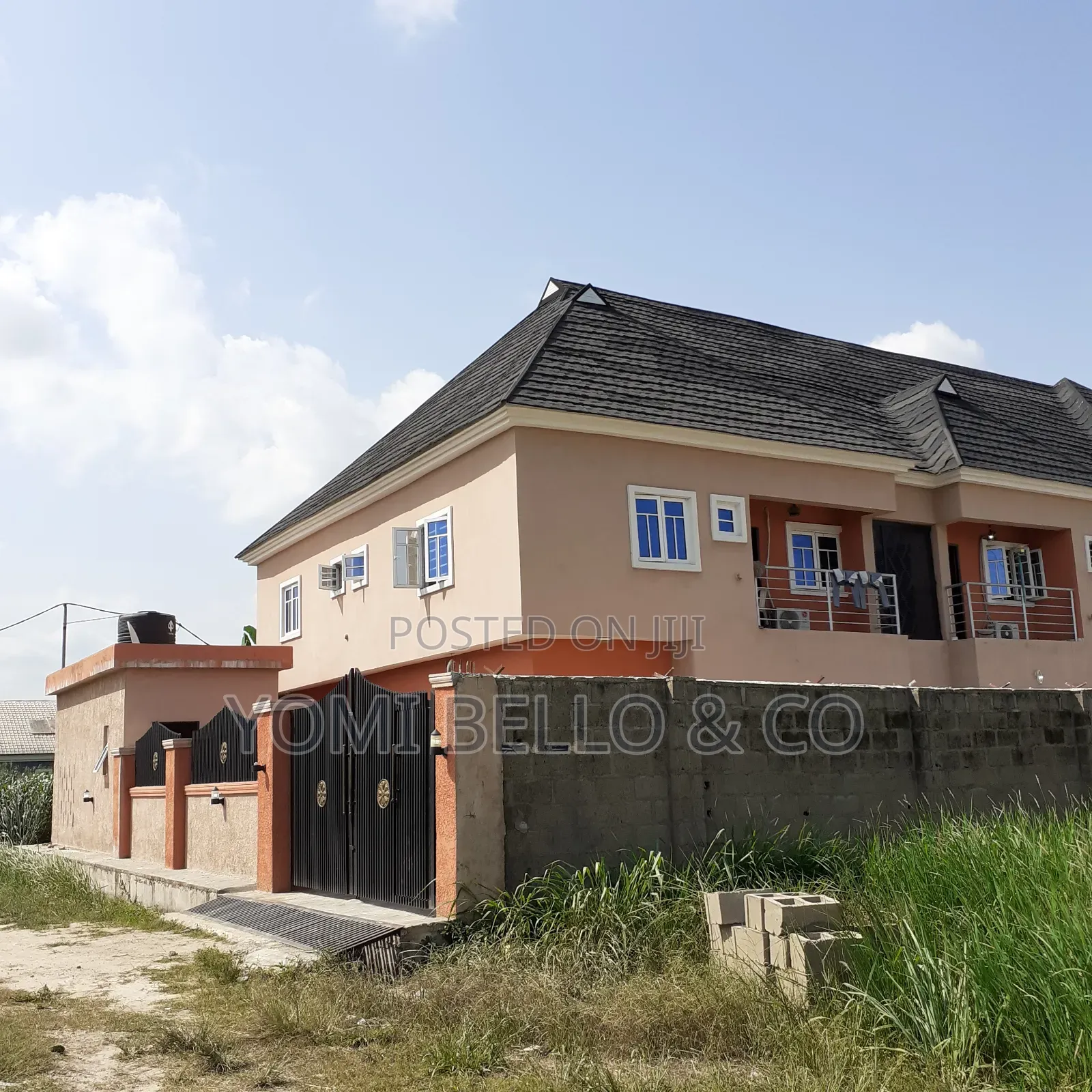 2bdrm Block of Flats in Coca Cola Estate, Obafemi-Owode for sale