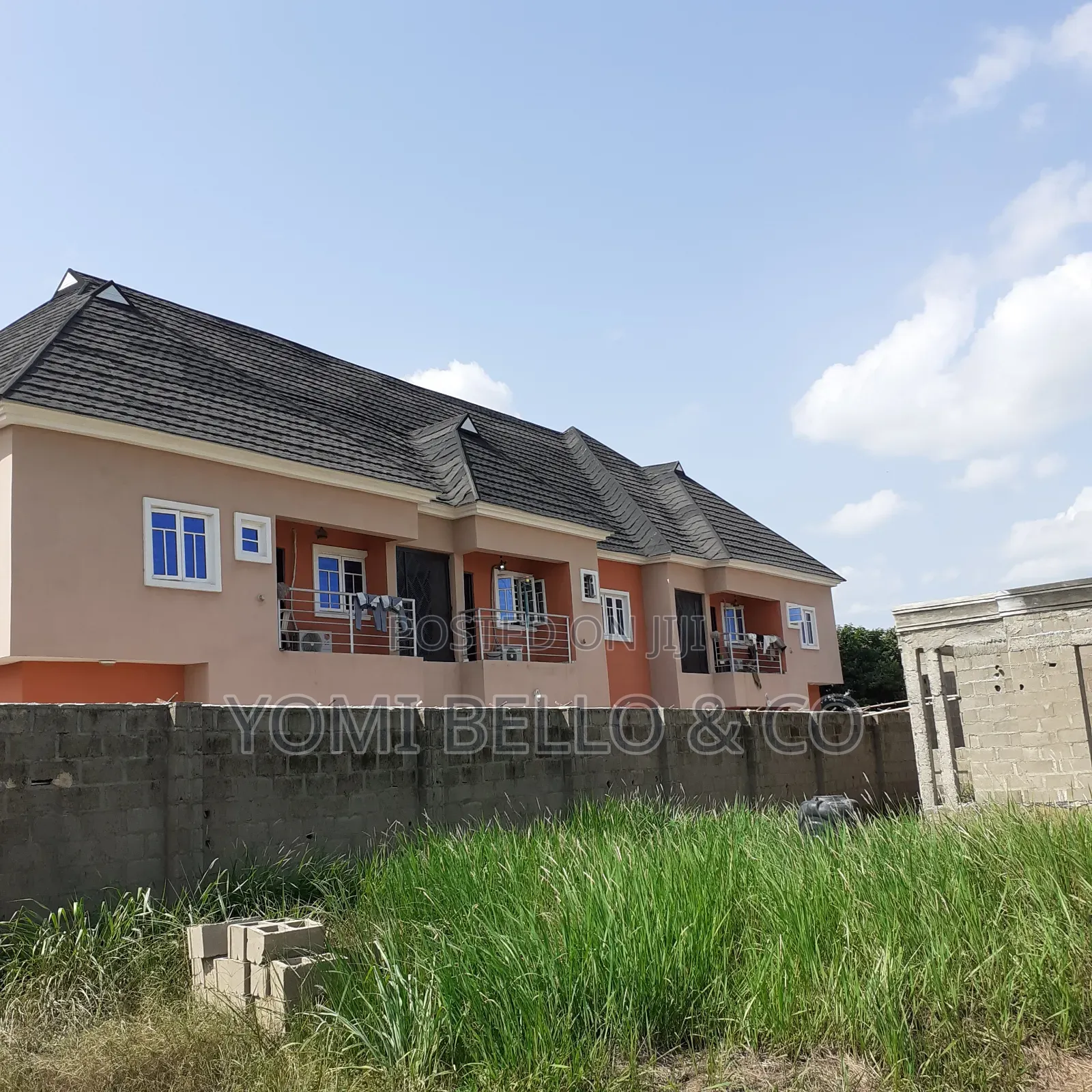 2bdrm Block of Flats in Coca Cola Estate, Obafemi-Owode for sale