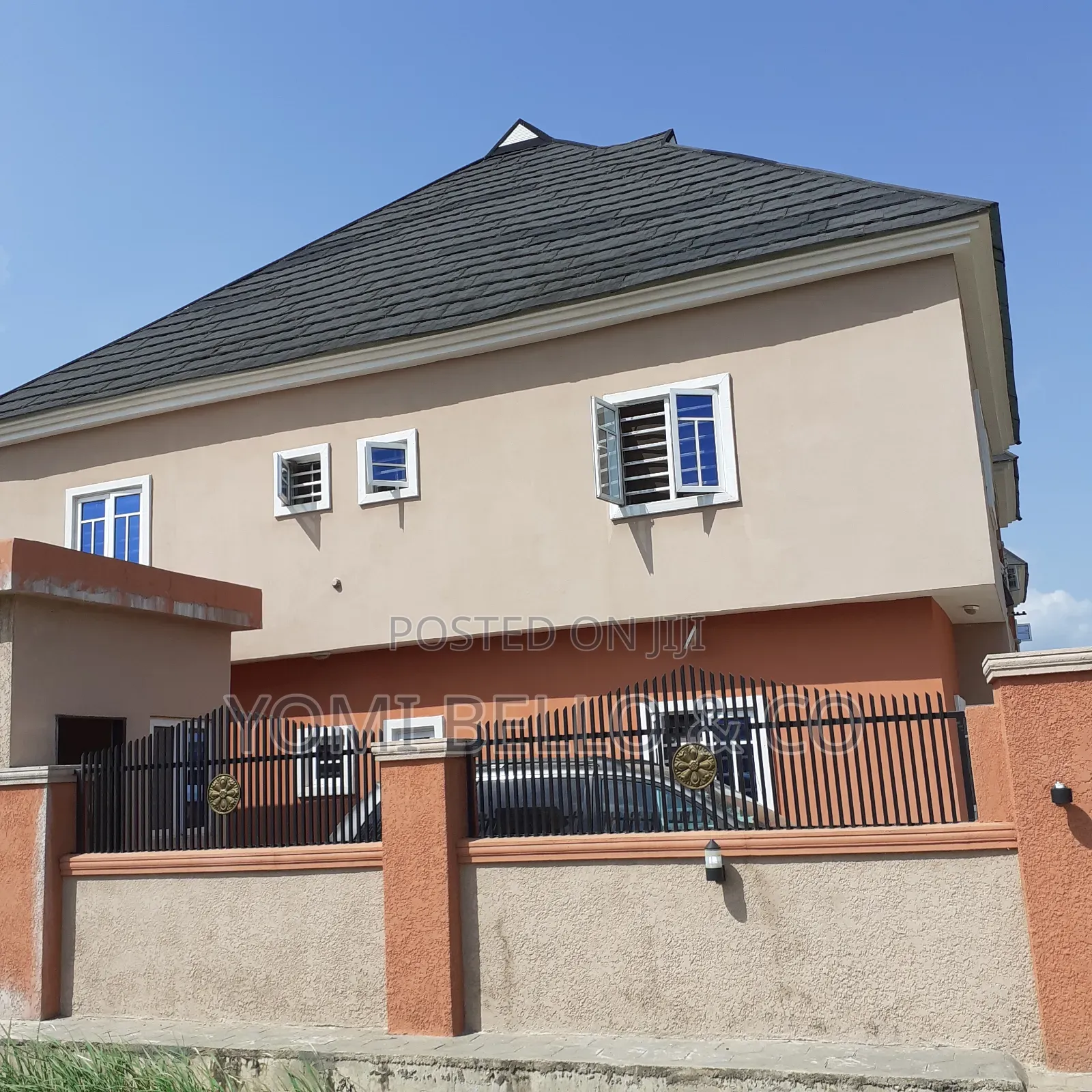 2bdrm Block of Flats in Coca Cola Estate, Obafemi-Owode for sale