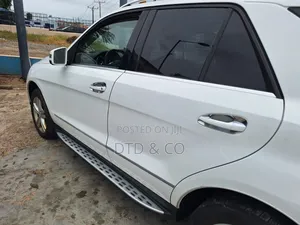 Mercedes-Benz M Class ML350 4MATIC 4dr SUV AWD (3.5L 6cyl 7A) 2015