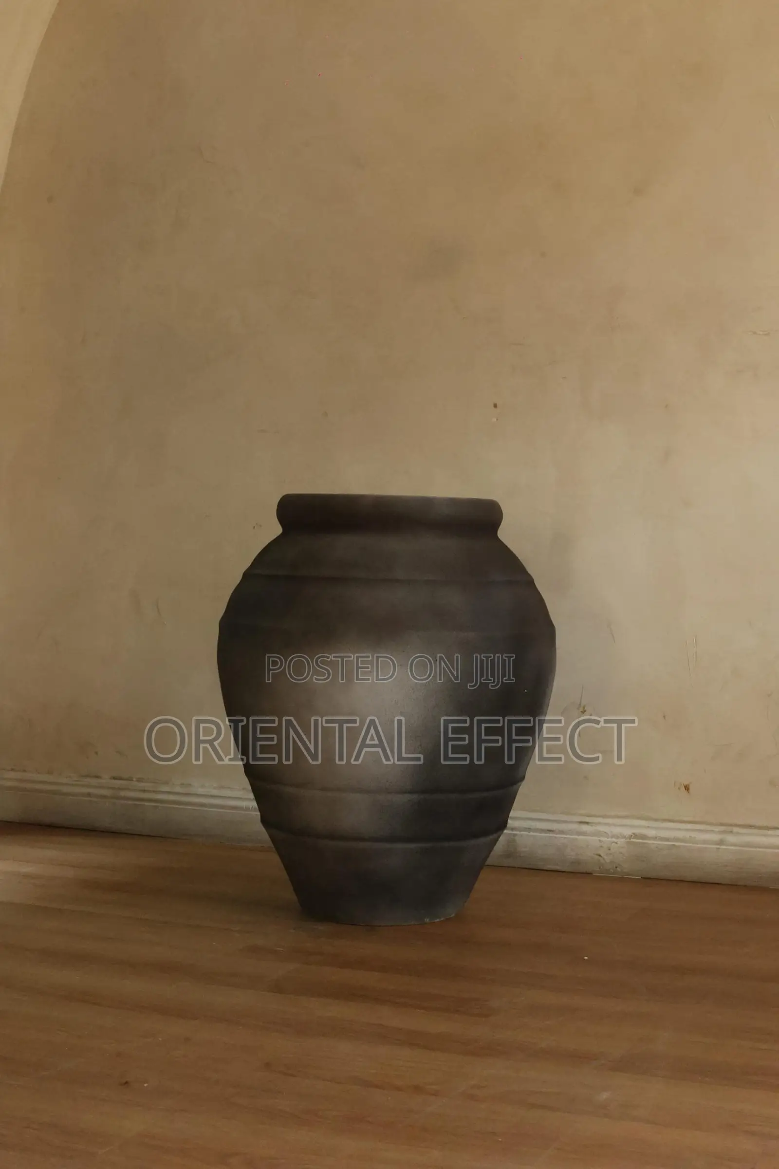 Oryvyn Pot (Black Wash)