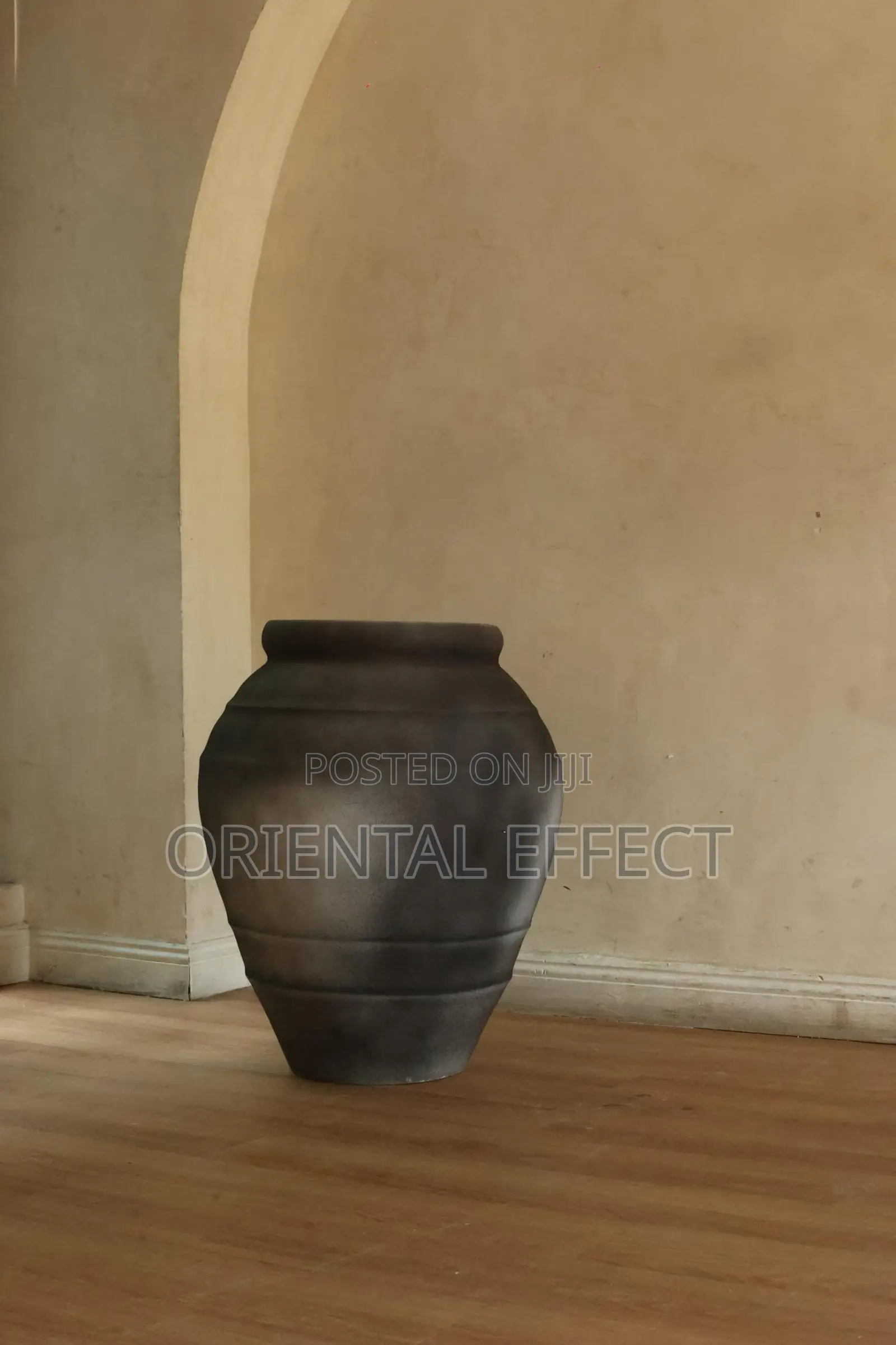 Oryvyn Pot (Black Wash)