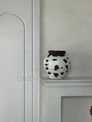 Medina Vase (White Creed)