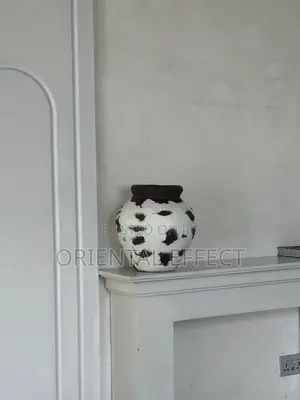 Medina Vase (White Creed)