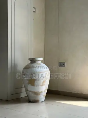 Onasis Pot (Round Stroke)