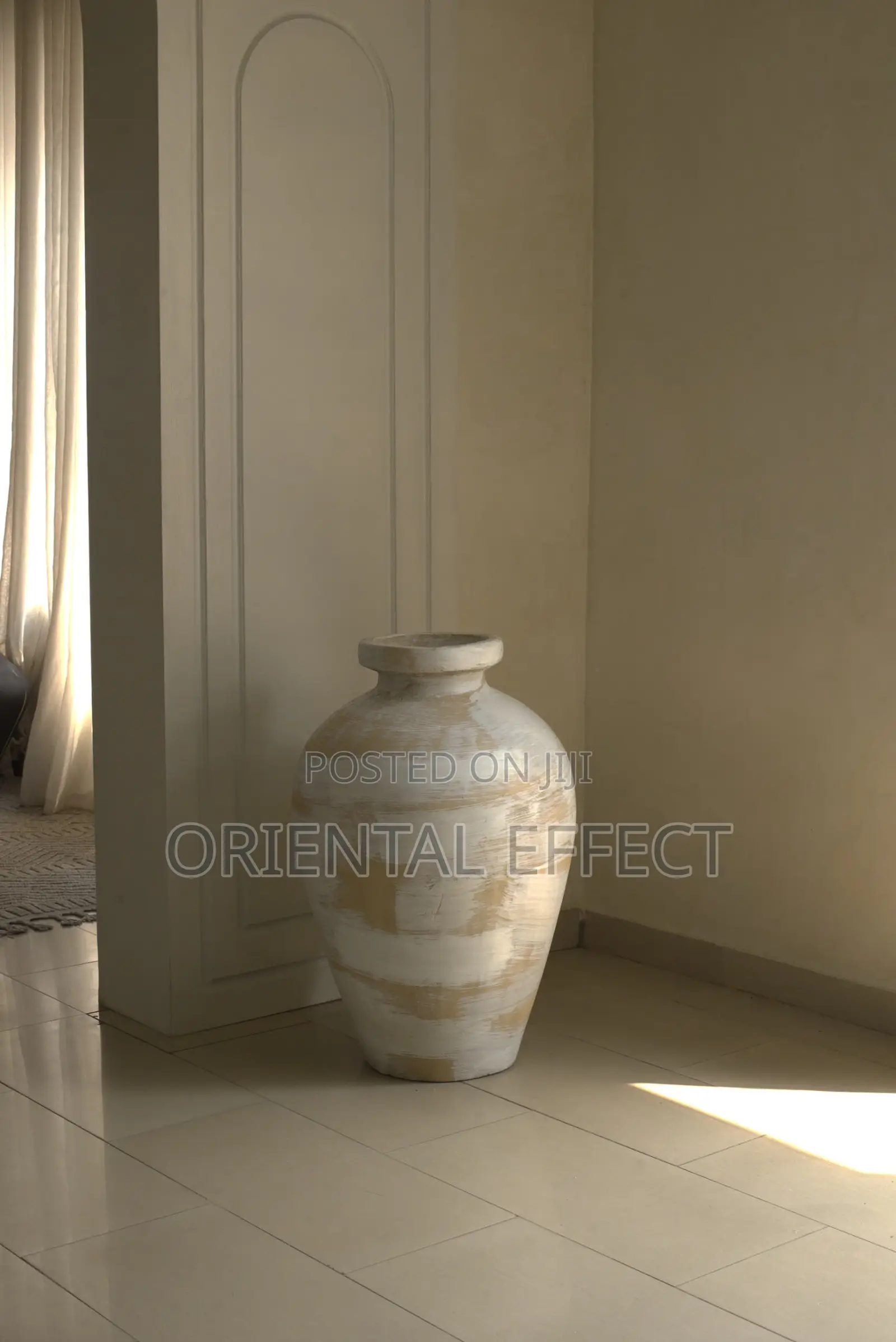 Onasis Pot (Round Stroke)