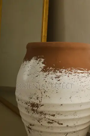Small Venice Pot (Brown Wash)