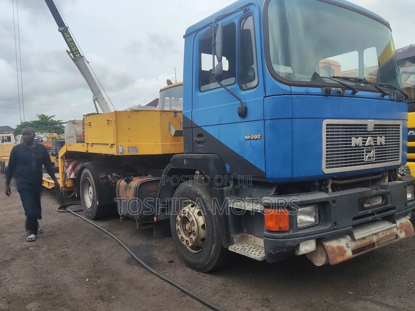 Low Bed Truck