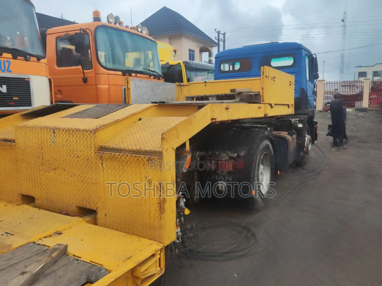 Low Bed Truck