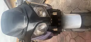 Honda 2006 Purple