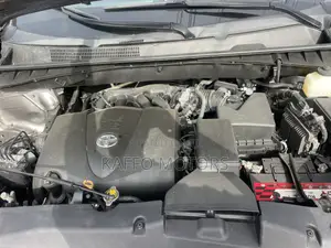 Toyota Highlander Limited 4x4 V6 (3.5L 6cyl 8A) 2017 Gray