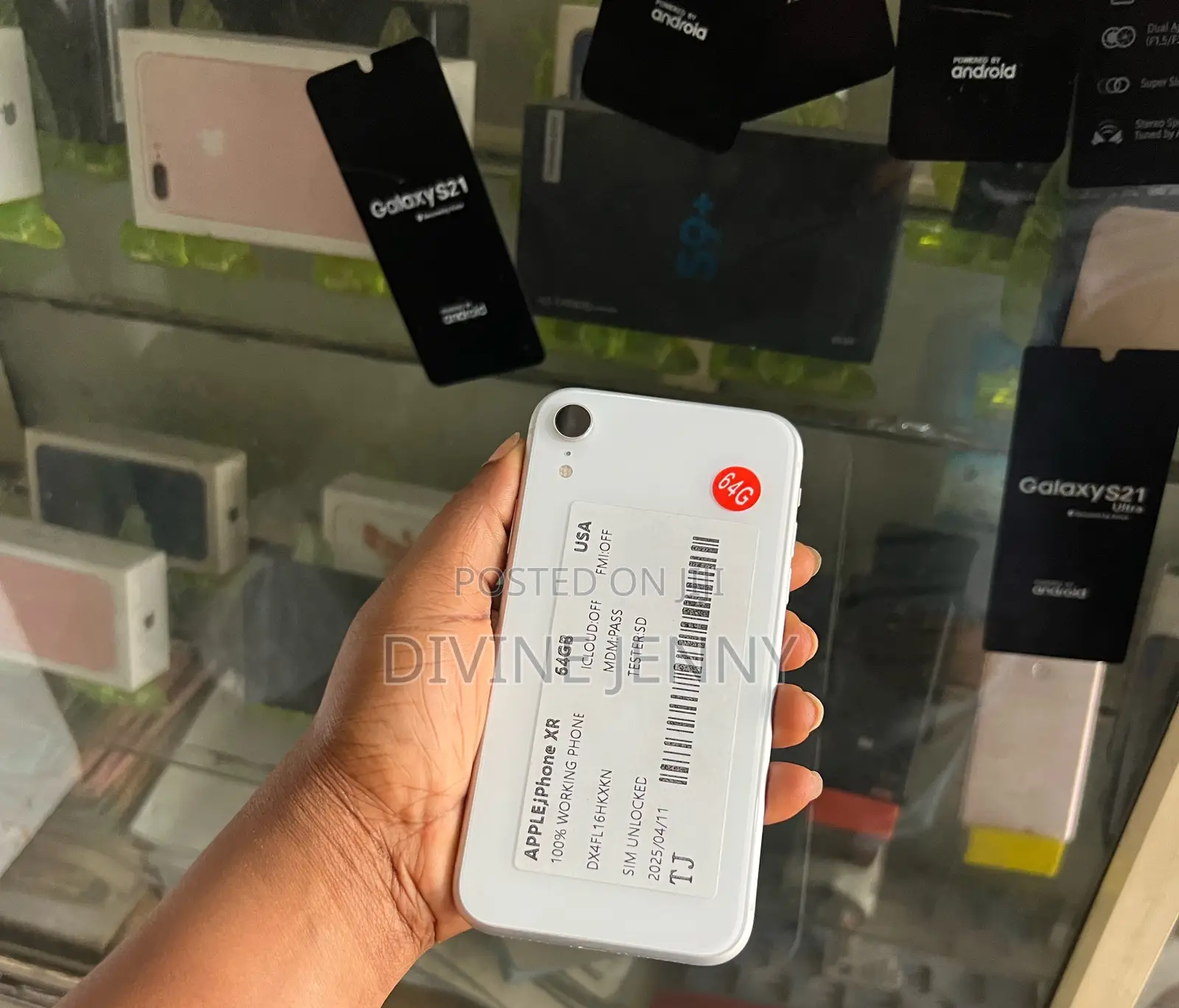 Apple iPhone XR 64 GB White