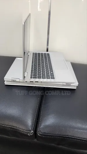 Photo - Laptop HP EliteBook 830 G8 32GB Intel Core i7 SSD 512GB